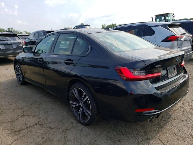 BMW 330 i xDrive - автомобили, коли, обяви за нови и употребявани 1