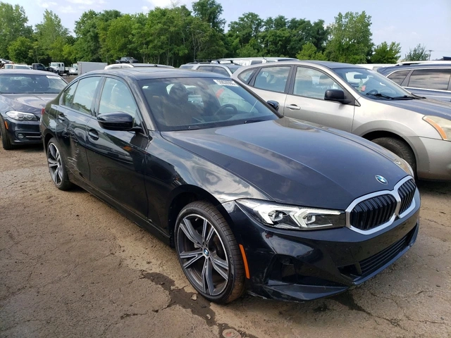 BMW 330 i xDrive - автомобили, коли, обяви за нови и употребявани 3