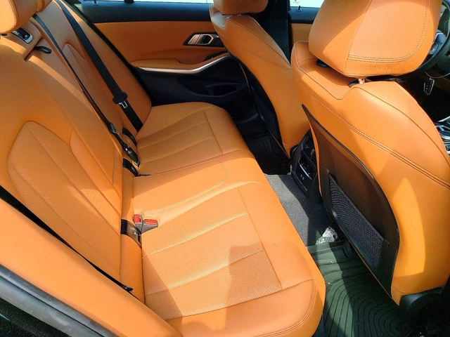 BMW 330 i xDrive - автомобили, коли, обяви за нови и употребявани 9