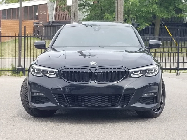 BMW 330 330i xDrive AWD | Navi | Камера | Bluetooth - автомобили, коли, обяви за нови и употребявани 1