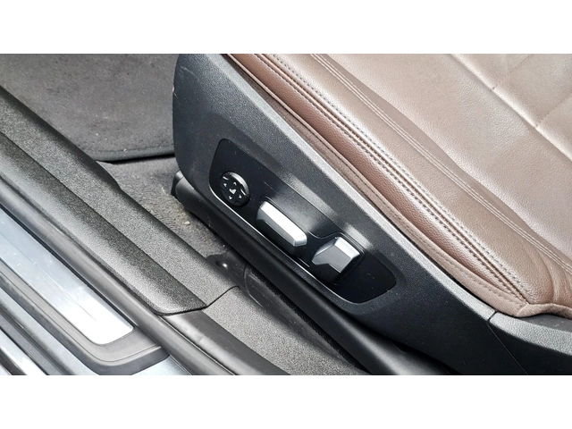 BMW 330 330i xDrive Luxury - автомобили, коли, обяви за нови и употребявани 14