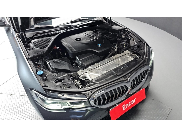 BMW 330 330i xDrive Luxury - автомобили, коли, обяви за нови и употребявани 4