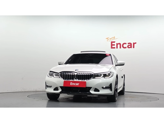BMW 330 i xDrive Luxury - автомобили, коли, обяви за нови и употребявани 2