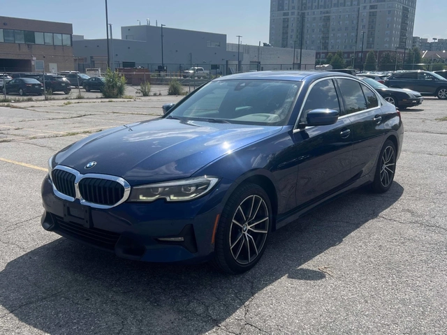 BMW 330 i xDrive - автомобили, коли, обяви за нови и употребявани 0