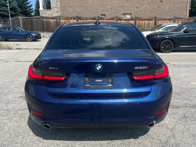 BMW 330 i xDrive - автомобили, коли, обяви за нови и употребявани 3