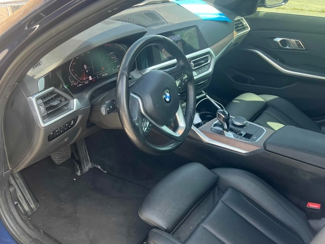 BMW 330 i xDrive - автомобили, коли, обяви за нови и употребявани 4