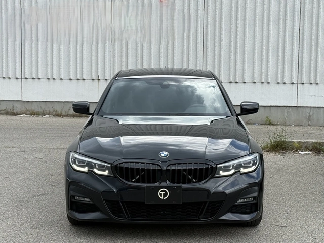 BMW 330 xDriveM Package - автомобили, коли, обяви за нови и употребявани 1