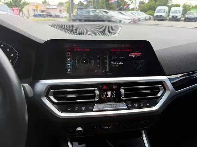 BMW 330 e xDrive Plug-in Hybrid - автомобили, коли, обяви за нови и употребявани 12