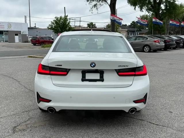BMW 330 i xDrive - автомобили, коли, обяви за нови и употребявани 3