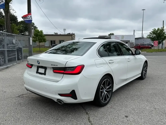 BMW 330 i xDrive - автомобили, коли, обяви за нови и употребявани 4