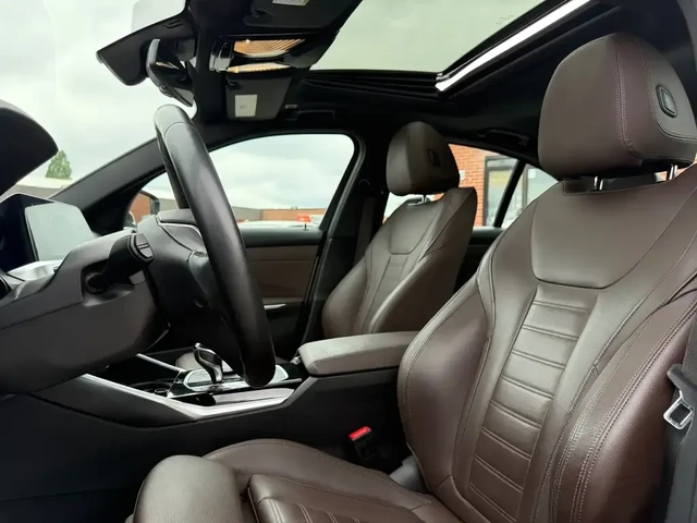 BMW 330 i xDrive - автомобили, коли, обяви за нови и употребявани 7