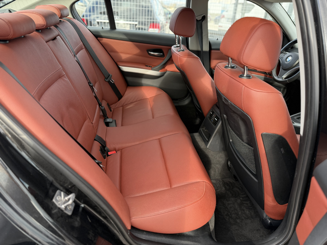 BMW 330 BMW 330 * 2011г* FACE* НАВИ* 220.000КМ* ТОП Състояние - автомобили, коли, обяви за нови и употребявани 11