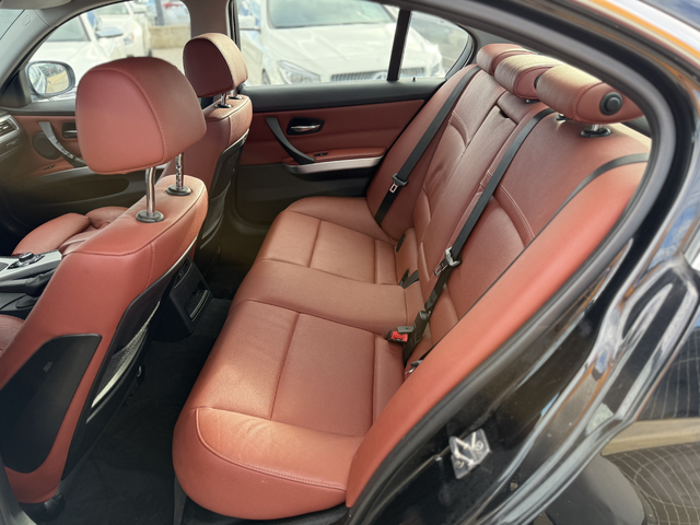 BMW 330 BMW 330 * 2011г* FACE* НАВИ* 220.000КМ* ТОП Състояние - автомобили, коли, обяви за нови и употребявани 12