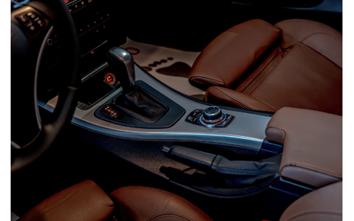 BMW  330 xd/Sport/Recaro/Pro Logic/BiXenon/Панорама/Климатроник - автомобили, коли, обяви за нови и употребявани 8