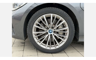 bmw-330e - 3