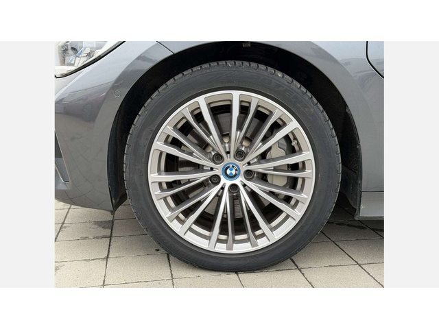 BMW 330e - автомобили, коли, обяви за нови и употребявани 3