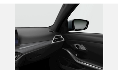 BMW 330i xDrive Touring - автомобили, коли, обяви за нови и употребявани 9