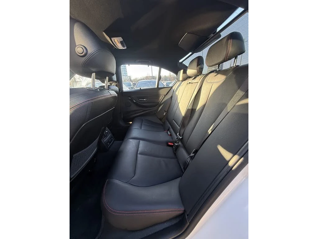 BMW 335 I * M-Package* * HeadUp* AвтоКредит* (ЦЕНА ДО БГ) - автомобили, коли, обяви за нови и употребявани 11