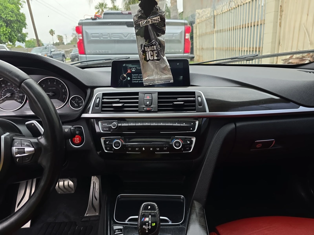 BMW 340 M Pack Shadowline* Harman* Head up* Фиксирана цена - автомобили, коли, обяви за нови и употребявани 8