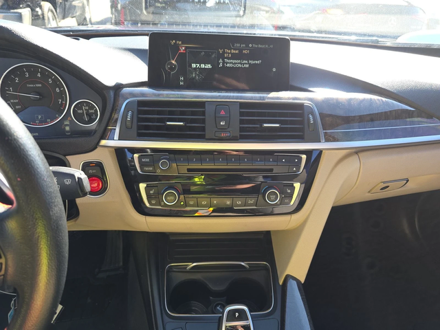 BMW 340 i SPORT LINE - автомобили, коли, обяви за нови и употребявани 11