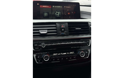 BMW 700 М Пакет/xDrive/CARFAX/Digital dash/Red leather - автомобили, коли, обяви за нови и употребявани 12