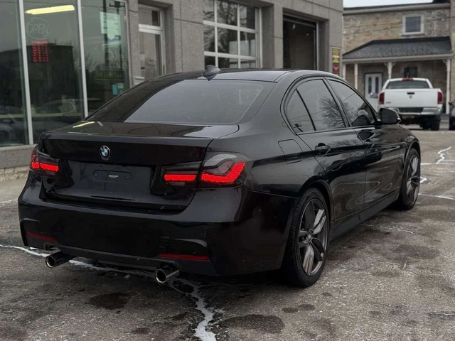 BMW 700 М Пакет/xDrive/CARFAX/Digital dash/Red leather - автомобили, коли, обяви за нови и употребявани 5