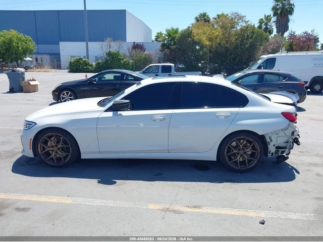 BMW 340 MPACK* HEADUP* HARMAN* AMBIENT* KEYLESS - автомобили, коли, обяви за нови и употребявани 7