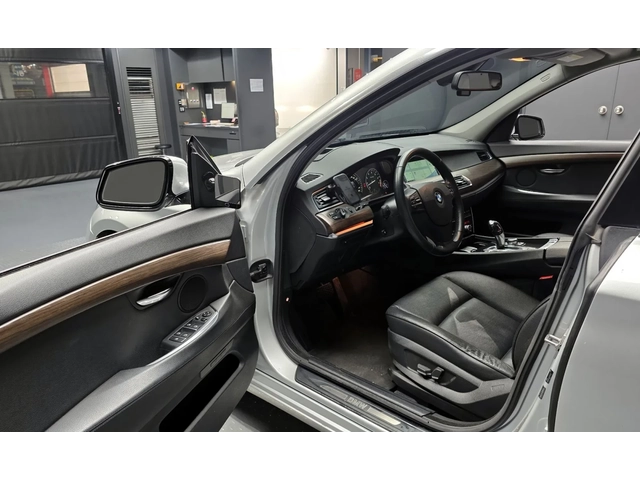 BMW 5 Gran Turismo * 53 000км! * HEAD-UP* ПАНОРАМА* ПОДГРЕВИ * КАМЕРА - автомобили, коли, обяви за нови и употребявани 2