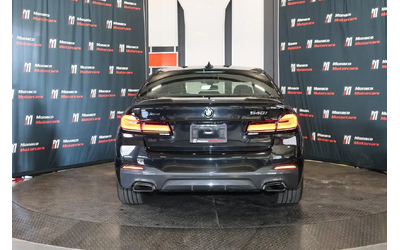 bmw-5-series-540i-xdrive-mpkg-sunroof-carplay-blindspot-all-wheel-drive - 4