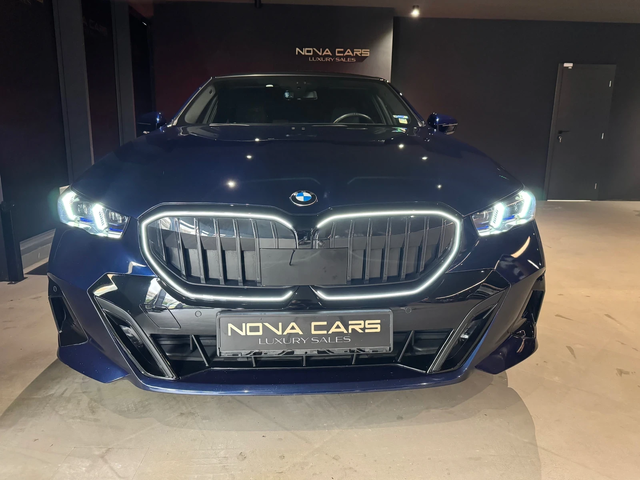 BMW 520 d xDrive M pro Pano B&W - автомобили, коли, обяви за нови и употребявани 1