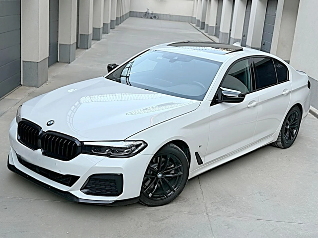 BMW 520 BMW 520d* M SPORT* Individual* Assist+ * Digital* - автомобили, коли, обяви за нови и употребявани 4