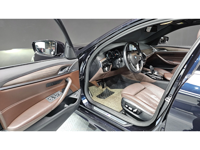 BMW 520 d M sport autogeorge.com - автомобили, коли, обяви за нови и употребявани 8