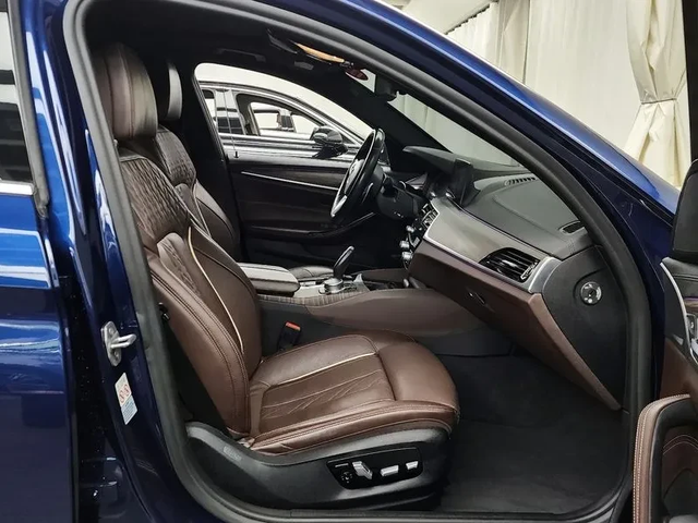 BMW 520 D M Sports Plus - автомобили, коли, обяви за нови и употребявани 10