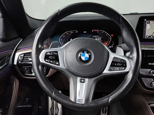 BMW 520 D M Sports Plus - автомобили, коли, обяви за нови и употребявани 12