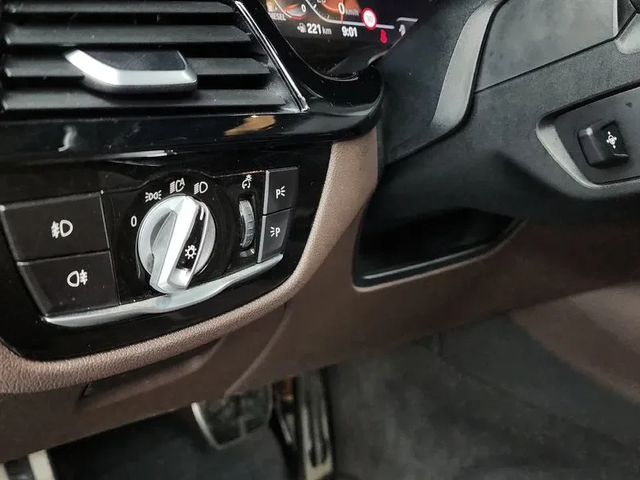 BMW 520 D M Sports Plus - автомобили, коли, обяви за нови и употребявани 15