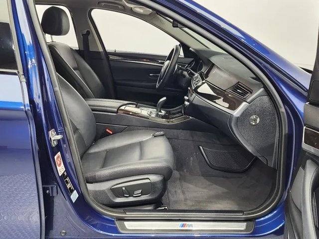 BMW 520 xDrive M Aerodynamics - автомобили, коли, обяви за нови и употребявани 10