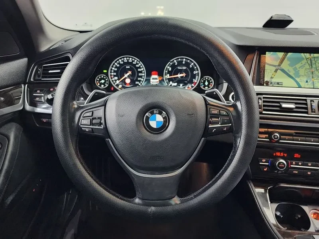 BMW 520 xDrive M Aerodynamics - автомобили, коли, обяви за нови и употребявани 12