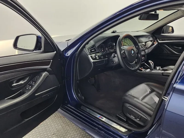 BMW 520 xDrive M Aerodynamics - автомобили, коли, обяви за нови и употребявани 9