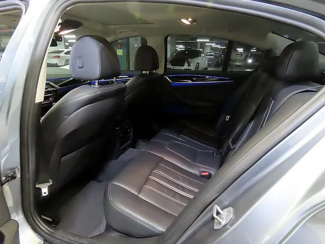 BMW 520 I Luxury - автомобили, коли, обяви за нови и употребявани 6