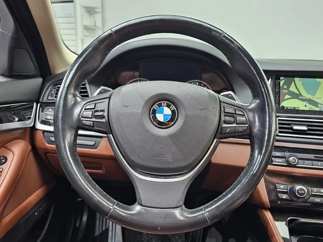 BMW 520 I xDrive M Aerodynamics - автомобили, коли, обяви за нови и употребявани 12