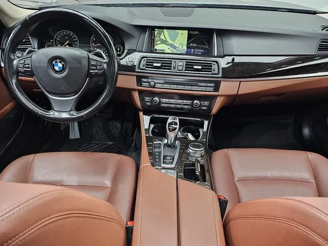 BMW 520 I xDrive M Aerodynamics - автомобили, коли, обяви за нови и употребявани 6