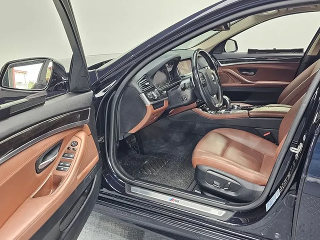 BMW 520 I xDrive M Aerodynamics - автомобили, коли, обяви за нови и употребявани 9