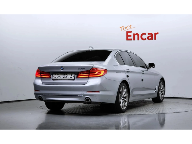 BMW 520 5 Series (G30) 520I Luxury - автомобили, коли, обяви за нови и употребявани 1