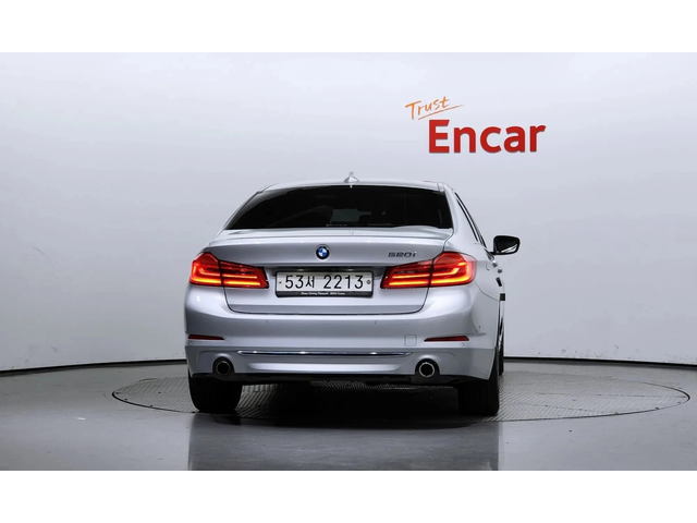 BMW 520 5 Series (G30) 520I Luxury - автомобили, коли, обяви за нови и употребявани 3
