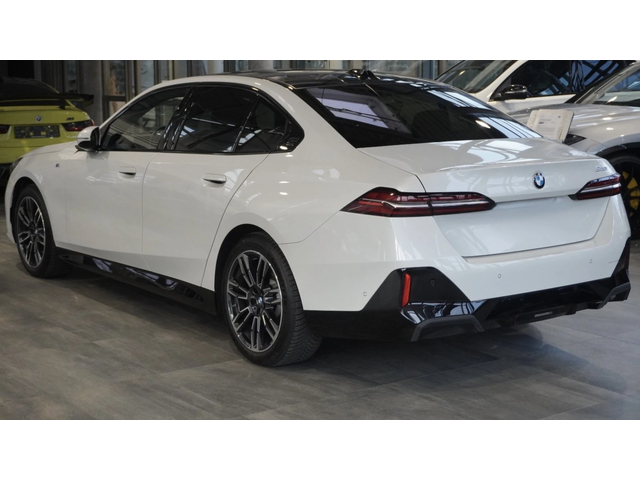 BMW 520 M-SPORT* CARBON* ОБДУХВАНЕ - автомобили, коли, обяви за нови и употребявани 3