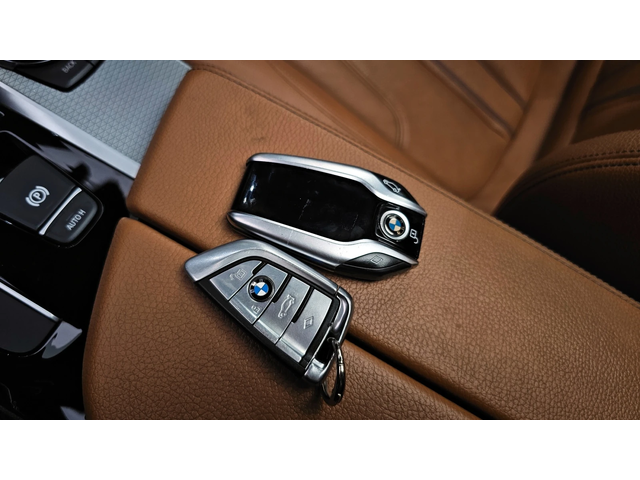 BMW 520 * M Sport* Digital Key* Keyless* Navi - автомобили, коли, обяви за нови и употребявани 16