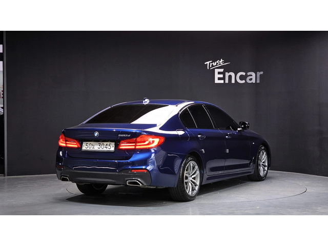 BMW 520 * M Sport* Digital Key* Keyless* Navi - автомобили, коли, обяви за нови и употребявани 1