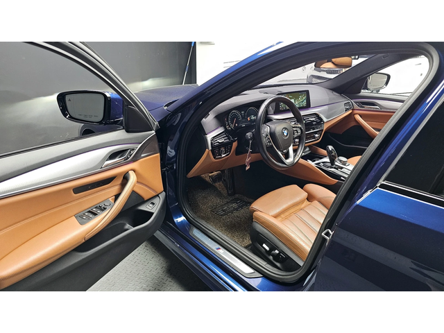 BMW 520 * M Sport* Digital Key* Keyless* Navi - автомобили, коли, обяви за нови и употребявани 5