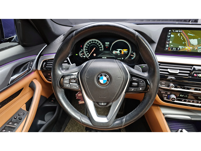 BMW 520 * M Sport* Digital Key* Keyless* Navi - автомобили, коли, обяви за нови и употребявани 8