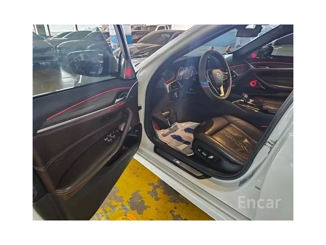 BMW 520 * ДИСТРОНИК * 360 * ОБДУХВАНЕ * B&W* DIGITAL - автомобили, коли, обяви за нови и употребявани 6